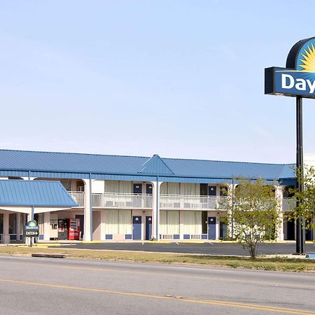 Days Inn By Wyndham Donalsonville Exterior photo
